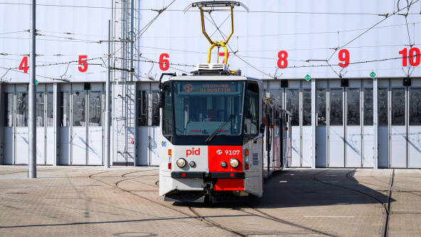 Video: otevření tramvajové vozovny v Hloubětíně
