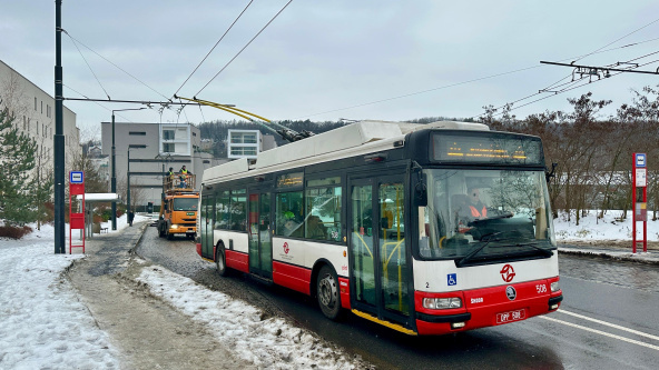 PHOTO/VIDEO: Overhead Line Testing on the New Na Knížecí – U Waltrovky Trolleybus Line