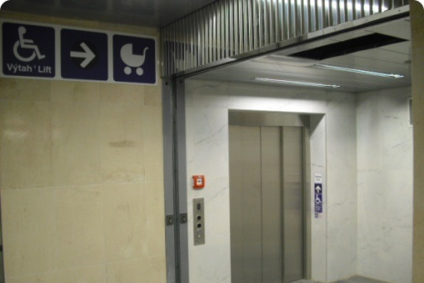 Výtah ev.č. 613-1-330 úroveň vestibulu