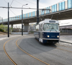 Tramvaj T3 Coupé ve&nbsp;smyčce Zahradní Město.