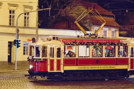 Vánoční tramvaj Ringhoffer 