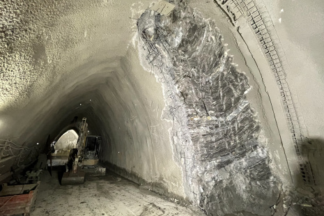 220711 stavba metra D patní tunel Pankrác